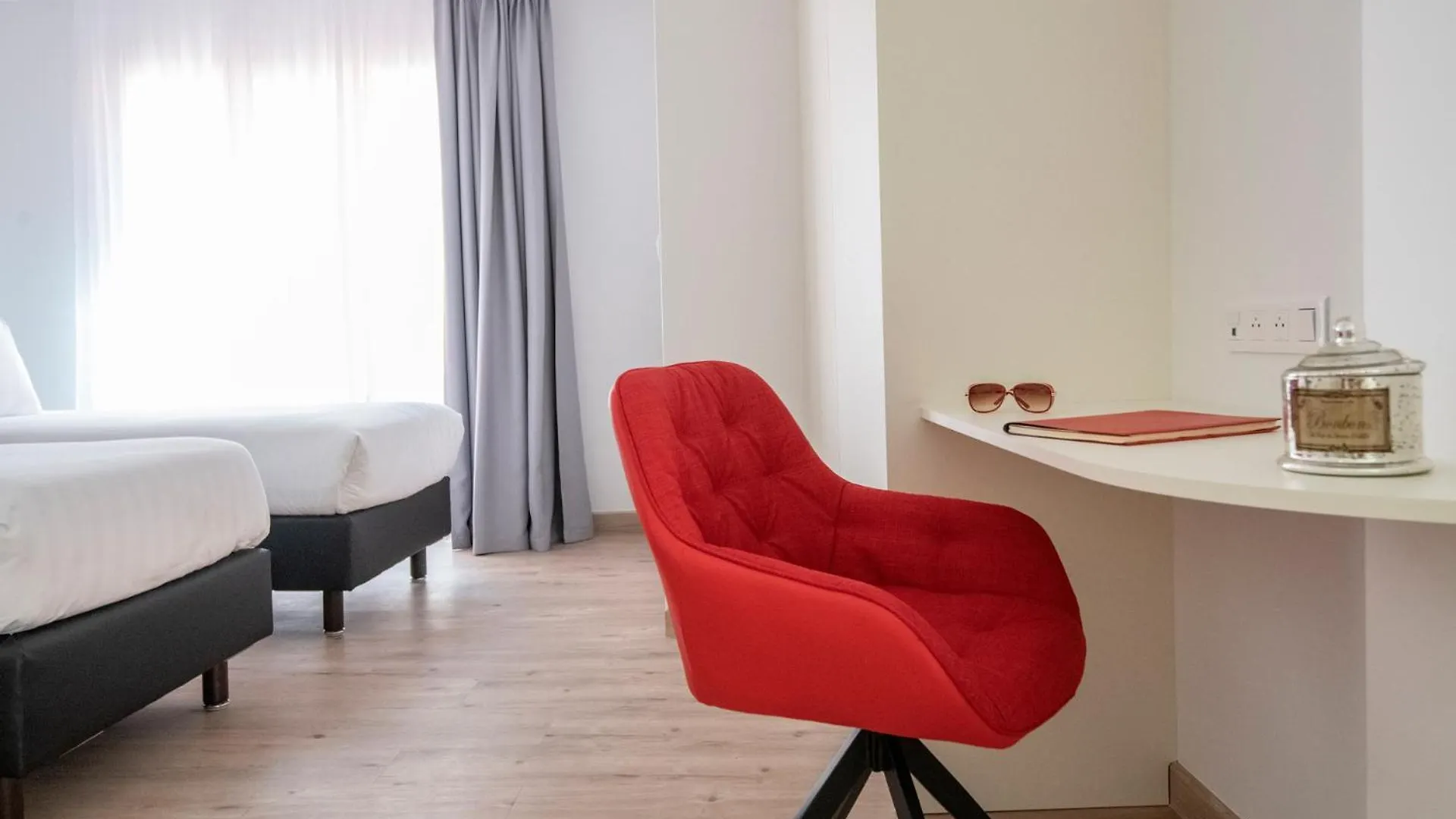 Appartements French Riviera Confidential Centre Ville Juan Les Pins Proche Des Plages Apartment Juan-les-Pins